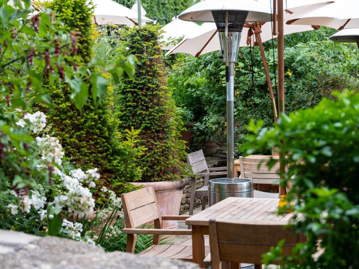 The Wheatsheaf Inn 버튼온더워터 외부 사진