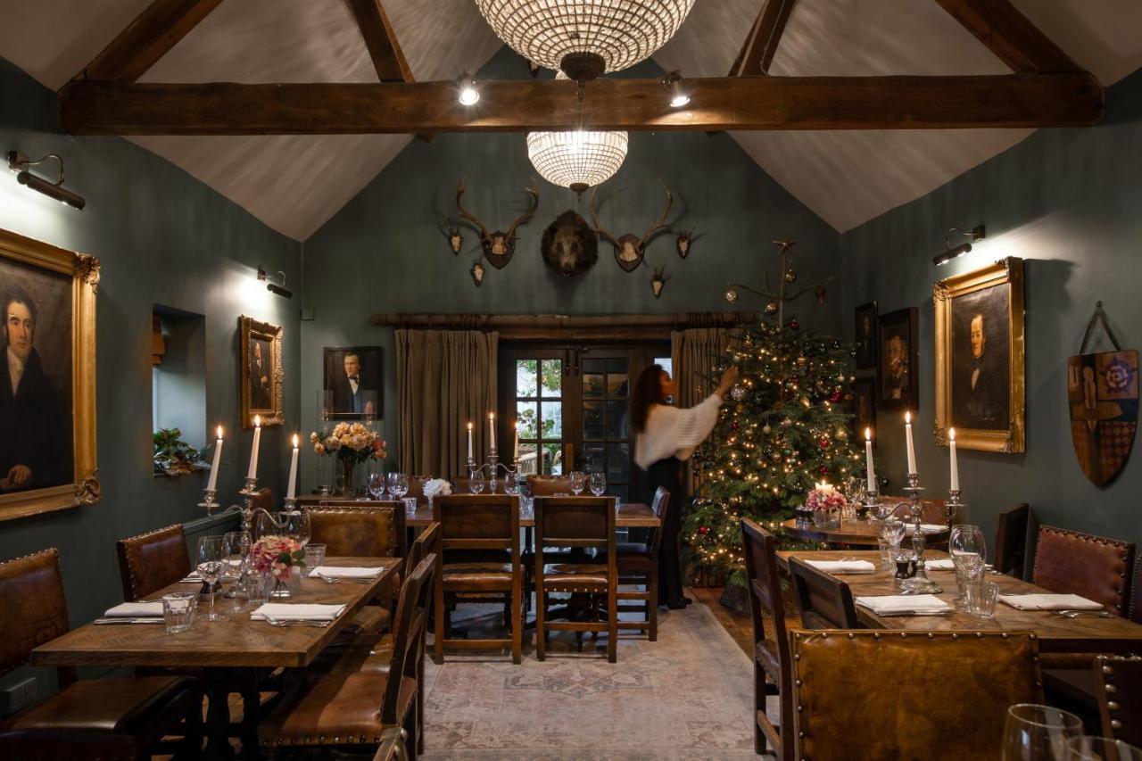 The Wheatsheaf Inn 버튼온더워터 외부 사진
