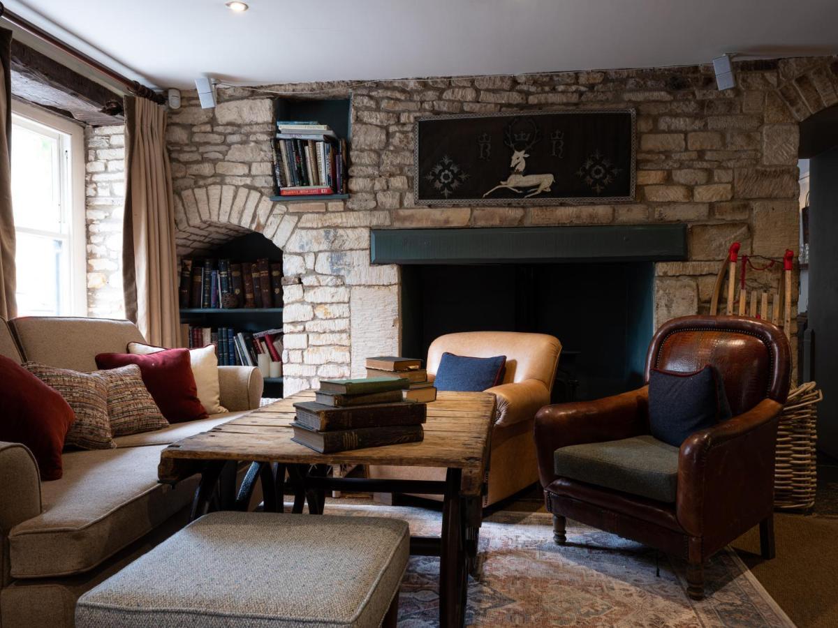 The Wheatsheaf Inn 버튼온더워터 외부 사진